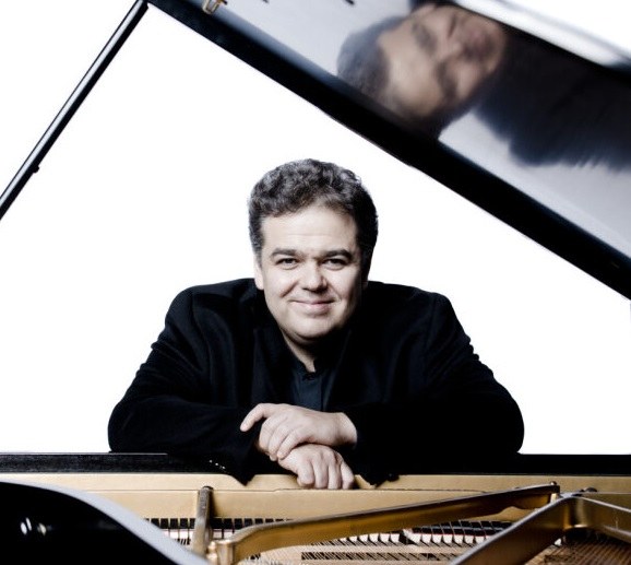 Impacta. Arcadi Volodos.